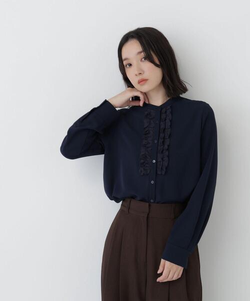 NATURAL BEAUTY BASIC(ナチュラルビューティーベーシック)の「フロントフリルブラウス(シャツ/ブラウス・レディース・ネイビー/ライトグリーン/オフホワイト・FREE)」の15枚目の写真