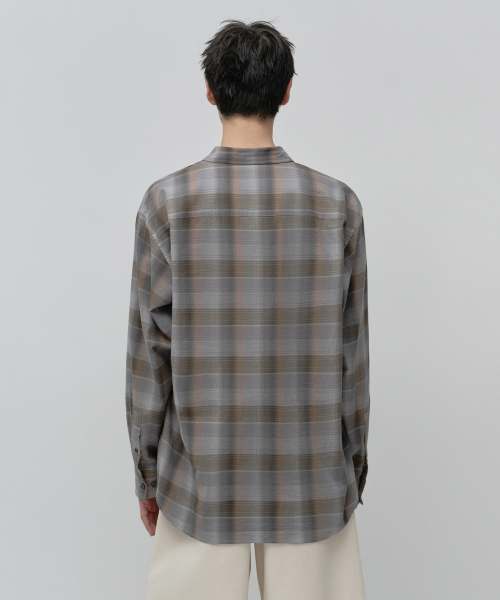MUSINSA STANDARD（ムシンサスタンダード）の「リラックスドシャドーチェックシャツ [グレー/ブラウン]（シャツ/ブラウス・メンズ・その他・SMALL/MEDIUM/LARGE/X-LARGE/2XL）」の5枚目の写真