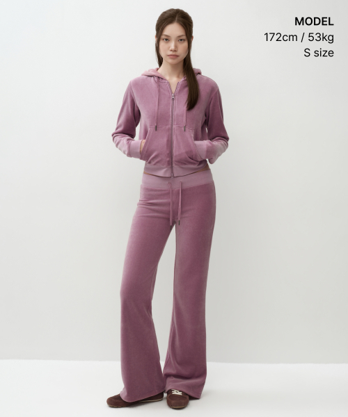 MUSINSA STANDARD WOMAN（ムシンサスタンダードウーマン）の「ウィメンズベルベットブーツカットトラックパンツ[ピンク]（スウェットパンツ・レディース・その他・SMALL/MEDIUM/X-SMALL）」の2枚目の写真