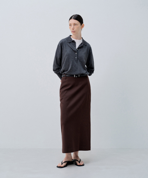 NOTIA(ノティア)の「スタンダードフィット ロングスカート_ダークブラウン(スカート・レディース・その他・X-SMALL/SMALL/MEDIUM/LARGE)」の1枚目の写真