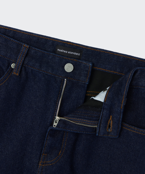 MUSINSA STANDARD（ムシンサスタンダード）の「スキミモカーブデニムパンツ [ディープインディゴ]（デニムパンツ・メンズ・その他・28/29/30/32/33/34/38）」の5枚目の写真