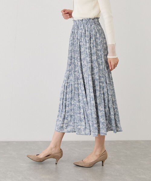 Jayro(ジャイロ)の「花柄消しプリーツスカート(スカート・レディース・ブラック系その他/ベージュ/ブルー系その他4・M)」の20枚目の写真