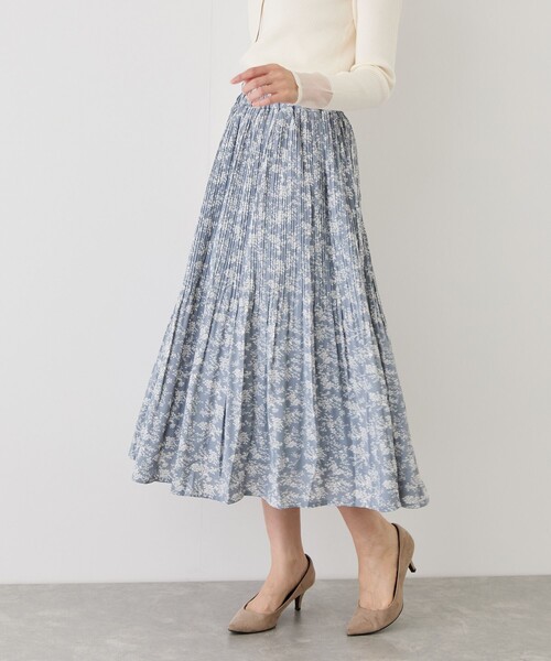 Jayro(ジャイロ)の「花柄消しプリーツスカート(スカート・レディース・ブラック系その他/ベージュ/ブルー系その他4・M)」の21枚目の写真