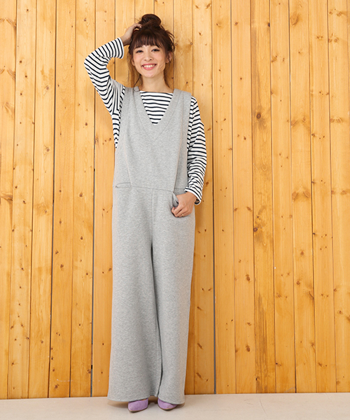 RODEO CROWNS WIDE BOWL（ロデオクラウンズワイドボウル）の「WARM カット オールインワン（ワンピース・レディース・ブラック/トップグレー/ベージュ・MEDIUM/SMALL）」の3枚目の写真