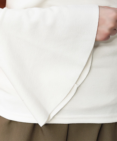 Luz Llena (NEY)（ラズレナニー）の「袖口フレアニットソートップス/ボトルネックニット（ニット/セーター・レディース・オフホワイト/ベージュ・MEDIUM）」の7枚目の写真