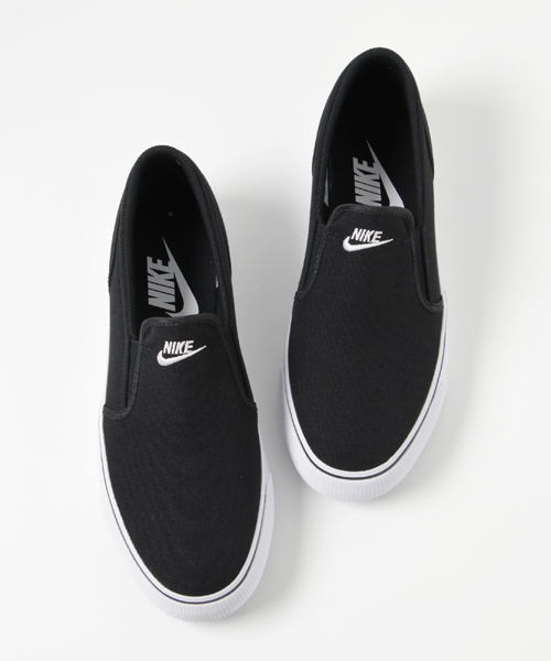 NIKE（ナイキ）の「NIKE/トキスリップ（スリッポン・メンズ・ホワイト/ブラック・27.5/28.5/26.5）」の6枚目の写真