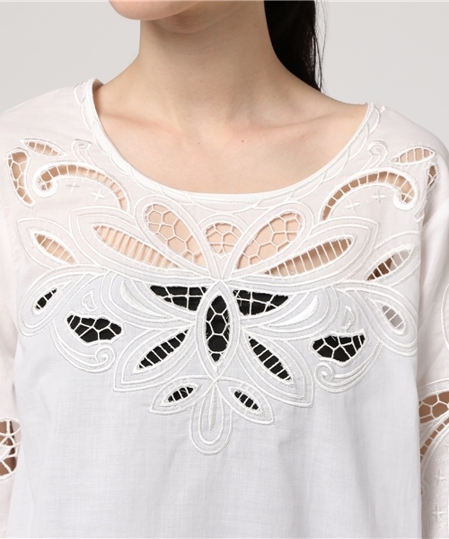 STUDIOUS SELECT(ステュディオスセレクト)の「【Dc】807317 綿ローン刺繍BL(シャツ/ブラウス・レディース・ブラック/アイボリー・FREE)」の6枚目の写真