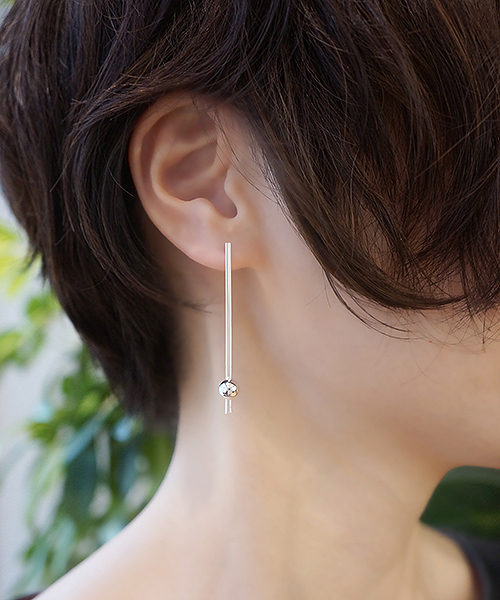 KU-CROISSANT（クークロワッサン）の「LAUREN　ボールバー　ピアス（ピアス（両耳用）・レディース・ゴールド/シルバー・ONE SIZE）」の2枚目の写真