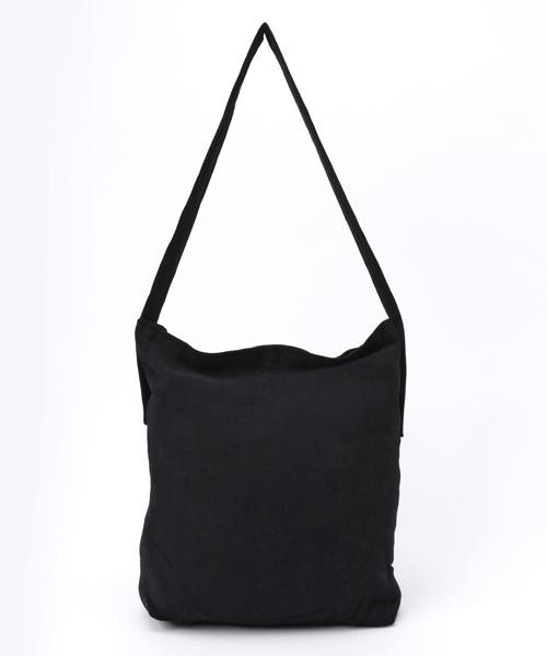 Fun & Daily（ファンアンドデイリー）の「F&D : コットンリネン・ナチュラルショルダー（ショルダーバッグ・レディース・ブラック/ホワイト・FREE）」の8枚目の写真