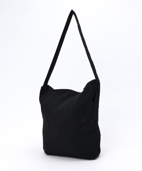 Fun & Daily（ファンアンドデイリー）の「F&D : コットンリネン・ナチュラルショルダー（ショルダーバッグ・レディース・ブラック/ホワイト・FREE）」の3枚目の写真