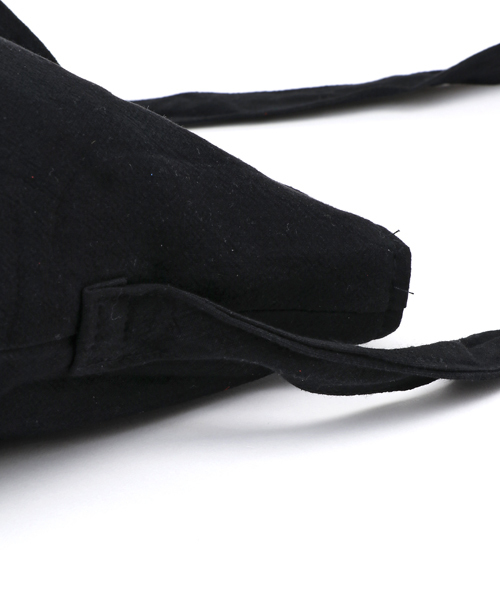 Fun & Daily（ファンアンドデイリー）の「F&D : コットンリネン・ナチュラルショルダー（ショルダーバッグ・レディース・ブラック/ホワイト・FREE）」の4枚目の写真