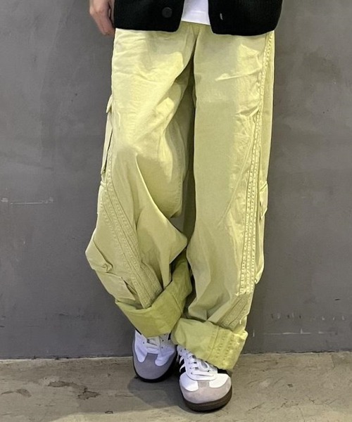 adidas(アディダス)の「SAMBA OG B75806(スニーカー・メンズ・ホワイト×ブラック・26.0cm/27.0cm/27.5cm/28.0cm/26.5cm/25.5cm/22.5cm/23.0cm/23.5cm/24.0cm/24.5cm/25.0cm/28.5cm/29.0cm/22.0cm/30.0cm)」の6枚目の写真