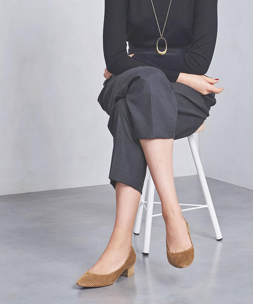 CHEMBUR(チェンバー)の「<CHEMBUR(チェンバー)> ALMD コーデュロイ パンプス(パンプス・レディース・ナチュラル・35h/36/37/37h/36h/35/38)」の1枚目の写真
