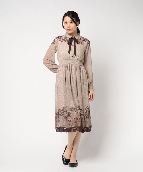 nami*様　レディースまとめ売り　大人フェミニン　ベージュ　花柄 axes femme（アクシーズファム）の「オーナメント柄レース重ね