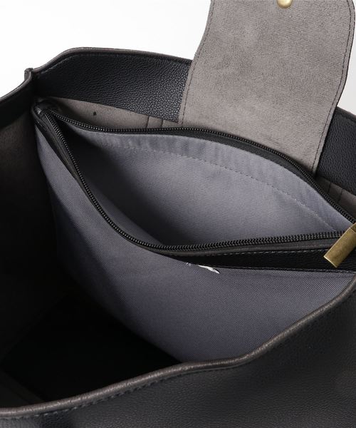 アクシーズファム　受注生産品　黒革バッグ　A4サイズOK 新品未使用 axes femme（アクシーズファム）の「型押しフラップサッチェル