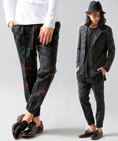 MONKEY TIME(モンキータイム)の「MT∴ ダーク トロピカルプリント リブパンツ ◆(その他パンツ・メンズ・ブラック/ネイビー・LARGE/SMALL/MEDIUM)」の2枚目の写真