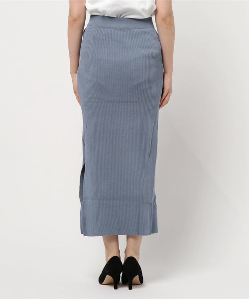 fifth(フィフス)の「バックスリットタイトニットスカート(スカート・レディース・ブラック/ベージュ/ブルー・MEDIUM)」の13枚目の写真