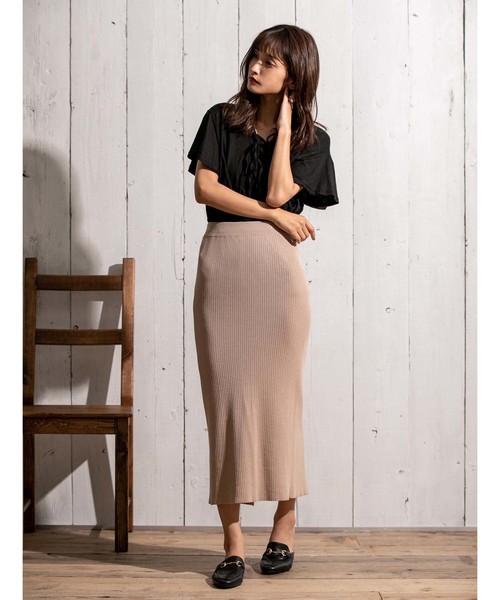 fifth(フィフス)の「バックスリットタイトニットスカート(スカート・レディース・ブラック/ベージュ/ブルー・MEDIUM)」の16枚目の写真