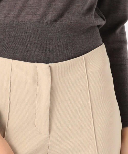 TOMORROWLAND （トゥモローランド）の「トリコットジャージー バックスリットパンツ（その他パンツ・レディース・ブラック/ブラウン/ライトベージュ/カーキ・40/38/36/34/32）」の16枚目の写真