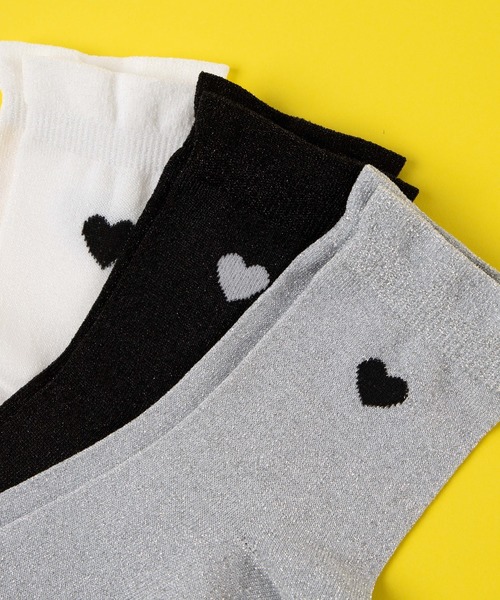 WEGO（ウィゴー）の「WEGO/ハートワンポイントラメソックス（ソックス/靴下・レディース・ホワイト/ブラック/シルバー・FREE）」の4枚目の写真