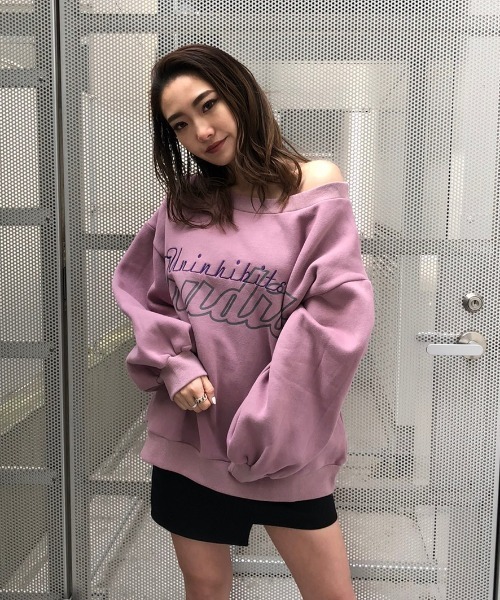 ENVYM(アンビー)の「レタリングルーズPO(スウェット・レディース・グレー/ピンク/ベージュ/パープル・FREE)」の1枚目の写真