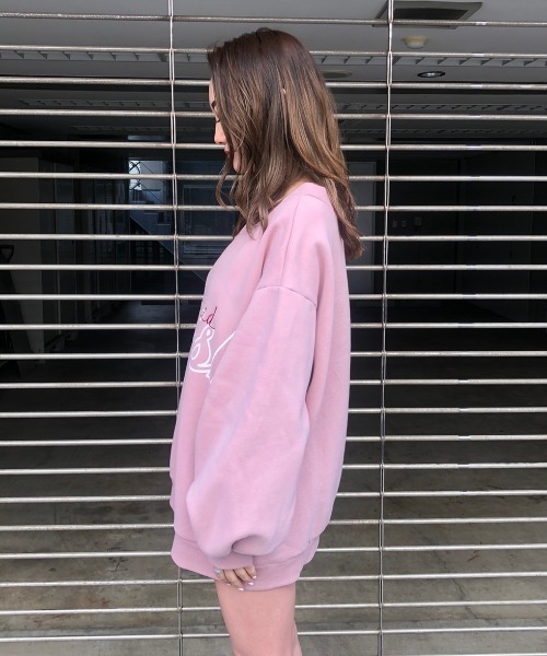 ENVYM(アンビー)の「レタリングルーズPO(スウェット・レディース・グレー/ピンク/ベージュ/パープル・FREE)」の7枚目の写真