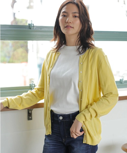 AMERICAN HOLIC（アメリカンホリック）の「クルーネックフロントボタンカーディガン　＊〇（カーディガン/ボレロ・レディース・ブラック/ベージュ/ネイビー/ピンク/イエロー/グリーン/アイボリー/その他7・M/L）」の6枚目の写真