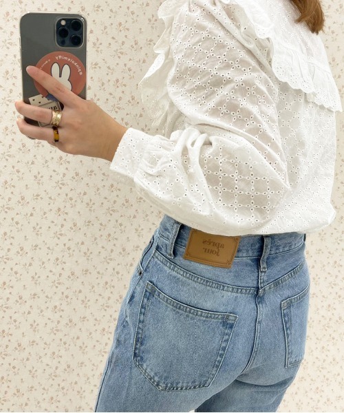 apres jour（アプレジュール）の「フレアデニムパンツ【ZOZOTOWN限定アイテム】【1AP】（デニムパンツ・レディース・オフホワイト/ライトブルー/ピンク/ダークブルー・SMALL/MEDIUM/X-LARGE/LARGE）」の3枚目の写真