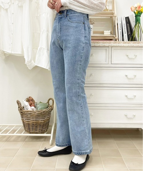 apres jour（アプレジュール）の「フレアデニムパンツ【ZOZOTOWN限定アイテム】【1AP】（デニムパンツ・レディース・オフホワイト/ライトブルー/ピンク/ダークブルー・SMALL/MEDIUM/X-LARGE/LARGE）」の13枚目の写真