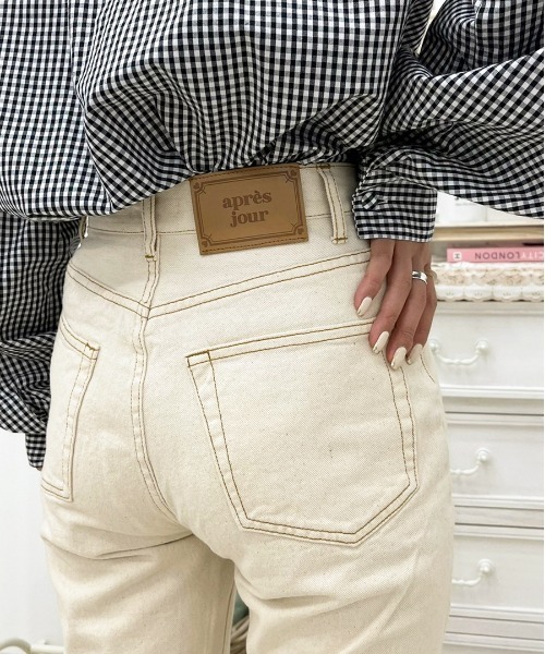 apres jour（アプレジュール）の「フレアデニムパンツ【ZOZOTOWN限定アイテム】【1AP】（デニムパンツ・レディース・オフホワイト/ライトブルー/ピンク/ダークブルー・SMALL/MEDIUM/X-LARGE/LARGE）」の10枚目の写真