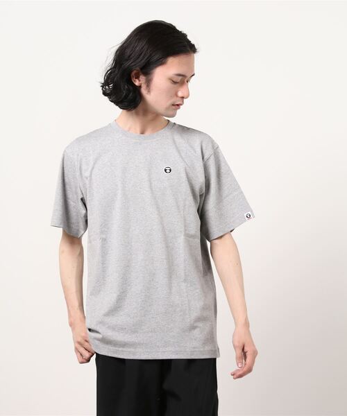 AAPE BY A BATHING APE（エーエイプバイアベイシングエイプ）の「AAPE NOW ONE POINT TEE（Tシャツ/カットソー・メンズ・ダークグレー/ブラック/ライトピンク/ホワイト/ブルー系その他/ベージュ系その他/ダークブルー/グリーン系その他3/オレンジ系その他6/ヘザーグレー/パープル系その他/カーキ/ネイビー・X-LARGE/XX-LARGE/MEDIUM/LARGE/SMALL/XXX-LARGE）」の4枚目の写真