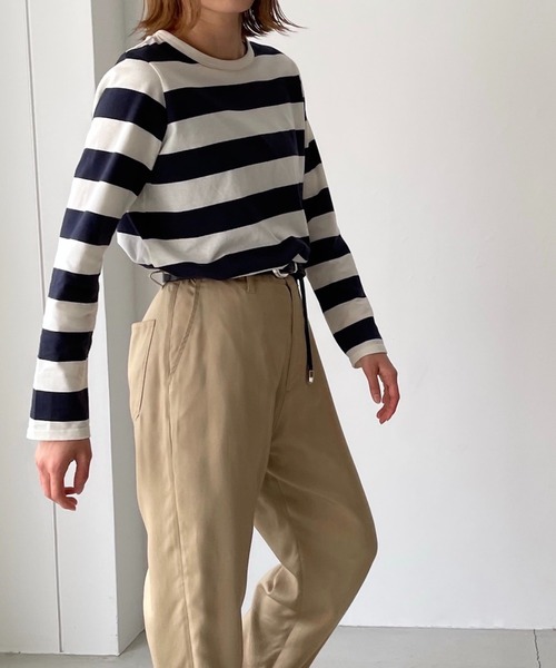 CANAL JEAN（キャナルジーン）の「harmonie -OrganicCotton-　ワイドボーダー裾ラウンドロングTシャツ（Tシャツ/カットソー・レディース・ブラック/ネイビー/トップグレー・ONE SIZE）」の7枚目の写真