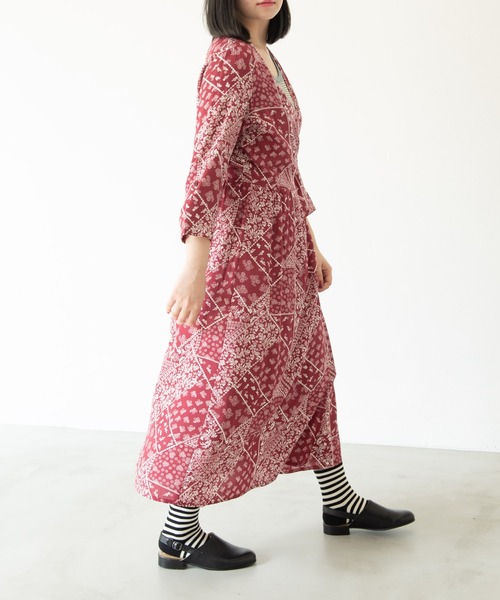 MERLOT（メルロー）の「バンダナプリントカシュクールワンピース（ワンピース・レディース・ブラック/レッド・FREE）」の22枚目の写真