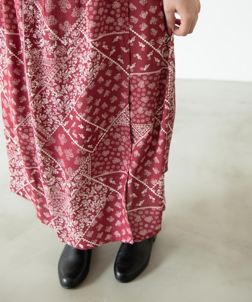 MERLOT（メルロー）の「バンダナプリントカシュクールワンピース（ワンピース・レディース・ブラック/レッド・FREE）」の15枚目の写真