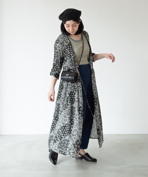 MERLOT（メルロー）の「バンダナプリントカシュクールワンピース（ワンピース・レディース・ブラック/レッド・FREE）」の5枚目の写真