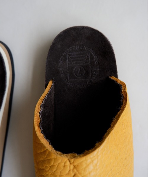 BEAVER（ビーバー）の「THE SANDALMAN/ザ サンダルマン　SLIDER  スライダーサンダル SOLID BULLHIDE 無地　ブルハイド（サンダル・レディース・ブラック/ダークブラウン/イエロー・11/4/6/8/10/9/5/7）」の6枚目の写真