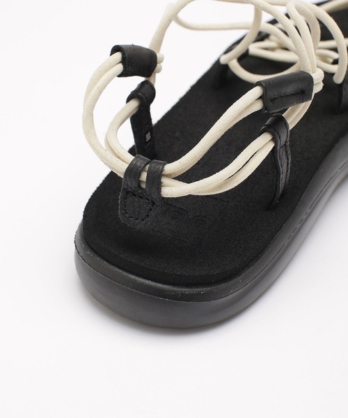Teva（テバ）の「Teva/VOYA INFINITYボヤインフィニティ コードストラップサンダル（サンダル・レディース・ホワイト/ブラック・24/25/23/22）」の12枚目の写真