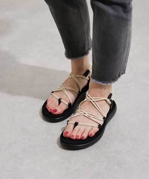 Teva（テバ）の「Teva/VOYA INFINITYボヤインフィニティ コードストラップサンダル（サンダル・レディース・ホワイト/ブラック・24/25/23/22）」の5枚目の写真