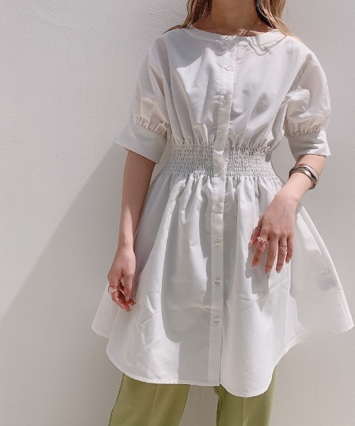 VANNIE U（ヴァニーユー）の「ハーフウエストギャザーミニシャツブラウス（シャツ/ブラウス・レディース・ホワイト/ブラック・FREE）」の6枚目の写真