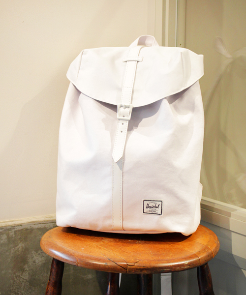 BEAUTY&YOUTH UNITED ARROWS（ビューティーアンドユースユナイテッドアローズ）の「BYBC Herschel Supply別注 POST バックパック（バックパック/リュック・レディース・ブラック/ホワイト・フリー）」の3枚目の写真