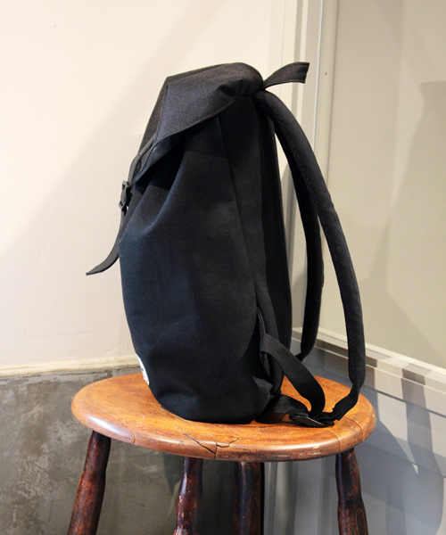 BEAUTY&YOUTH UNITED ARROWS（ビューティーアンドユースユナイテッドアローズ）の「BYBC Herschel Supply別注 POST バックパック（バックパック/リュック・レディース・ブラック/ホワイト・フリー）」の5枚目の写真