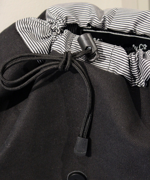 BEAUTY&YOUTH UNITED ARROWS（ビューティーアンドユースユナイテッドアローズ）の「BYBC Herschel Supply別注 POST バックパック（バックパック/リュック・レディース・ブラック/ホワイト・フリー）」の8枚目の写真