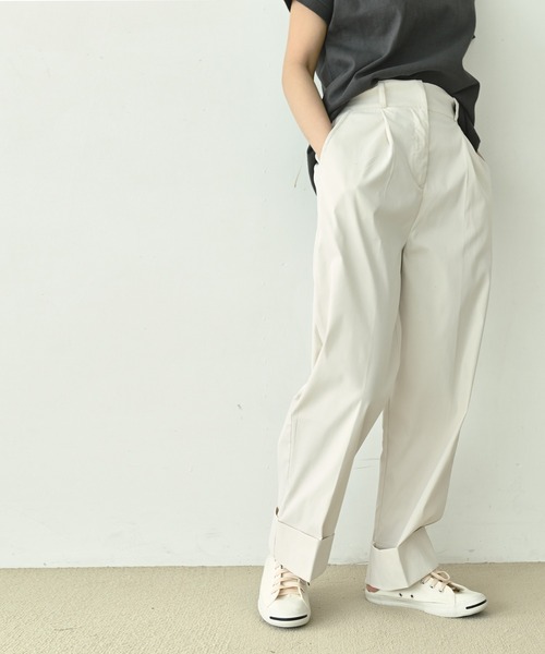 me+em select(ミームセレクト)の「ロールアップタックパンツ(その他パンツ・レディース・ミント/ブラック/ホワイト/チャコールグレー/ブラウン・FREE)」の3枚目の写真