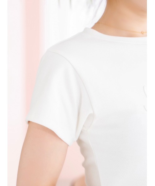 Darich(ダーリッチ)の「エンボスタイトTシャツ(Tシャツ/カットソー・レディース・ホワイト/ピンク/サックスブルー/ブラック・FREE)」の16枚目の写真