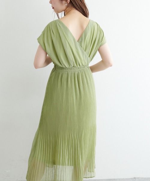 natural couture(ナチュラルクチュール)の「【WEB限定】前後2WAYカシュクール細プリーツワンピース(ワンピース・レディース・ブラック/ミント/ピンク/その他2/その他1/ベージュ・FREE)」の19枚目の写真