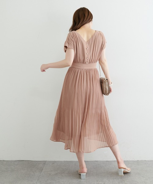 natural couture(ナチュラルクチュール)の「【WEB限定】前後2WAYカシュクール細プリーツワンピース(ワンピース・レディース・ブラック/ミント/ピンク/その他2/その他1/ベージュ・FREE)」の14枚目の写真