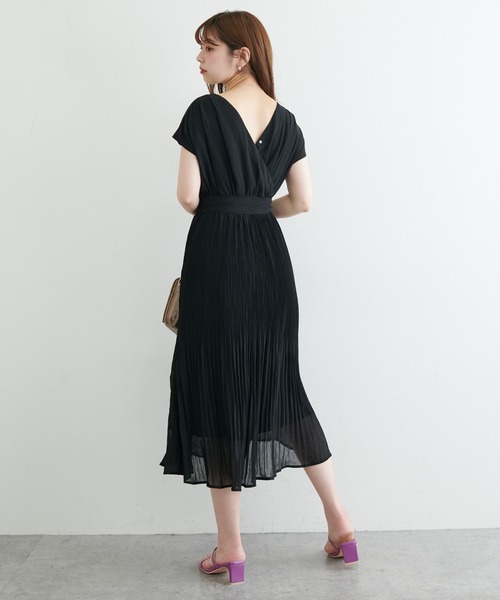 natural couture(ナチュラルクチュール)の「【WEB限定】前後2WAYカシュクール細プリーツワンピース(ワンピース・レディース・ブラック/ミント/ピンク/その他2/その他1/ベージュ・FREE)」の10枚目の写真