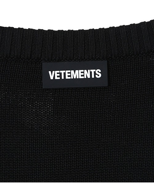 VETEMENTS（ヴェトモン）の「VETEMENTS / ヴェトモン：LOGO KNITTED