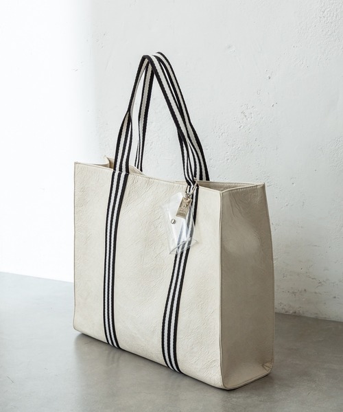 loti（ロティ）の「WEB限定 loti ラインハンドルトート（トートバッグ・レディース・オフホワイト・FREE）」の4枚目の写真