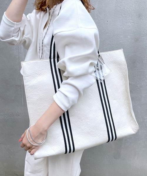 loti（ロティ）の「WEB限定 loti ラインハンドルトート（トートバッグ・レディース・オフホワイト・FREE）」の13枚目の写真